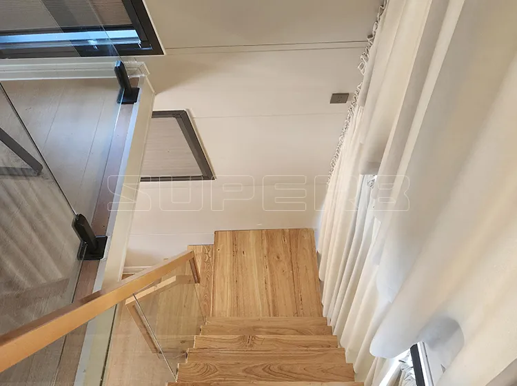 Double Layered Triangular Aluminum House (8)