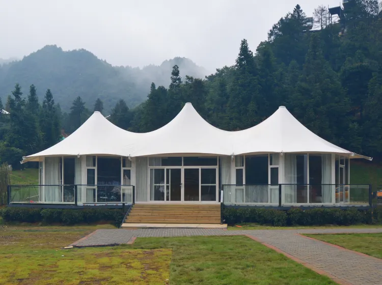 Three-Peak-Tent (1)