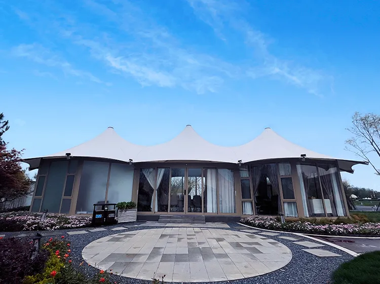 Three-Peak-Tent (2)