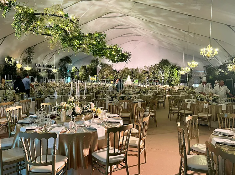 Curved-Luxury-Wedding-Tent