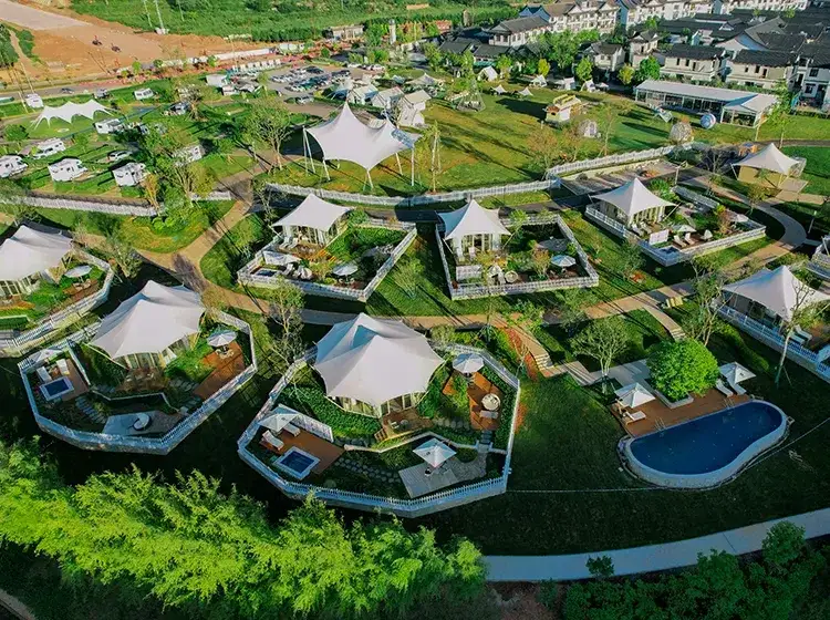 geodesic-glamping-dome-tent-resort